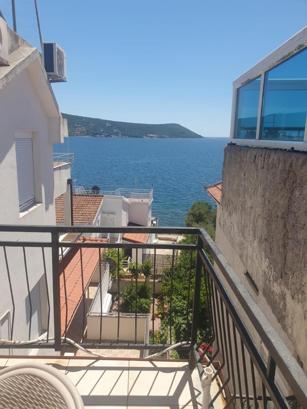 Sea View Apartments ヘルツェグ・ノヴィ エクステリア 写真